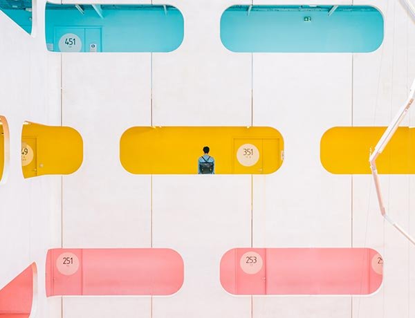 Contact 7 victor-lam-9uyqoYsnGfo-unsplash