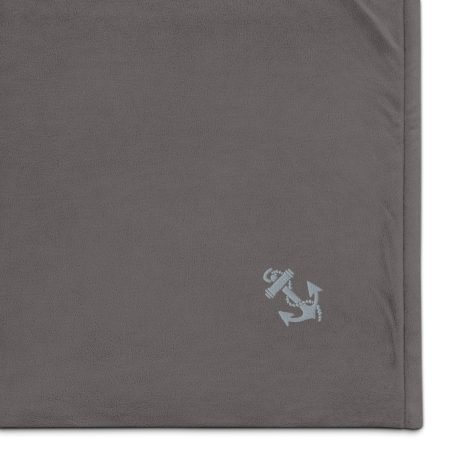 embroidered-premium-sherpa-blanket-heather-grey-zoomed-in-649ef01305187.jpg embroidered-premium-sherpa-blanket-heather-grey-zoomed-in-649ef01305187.jpg